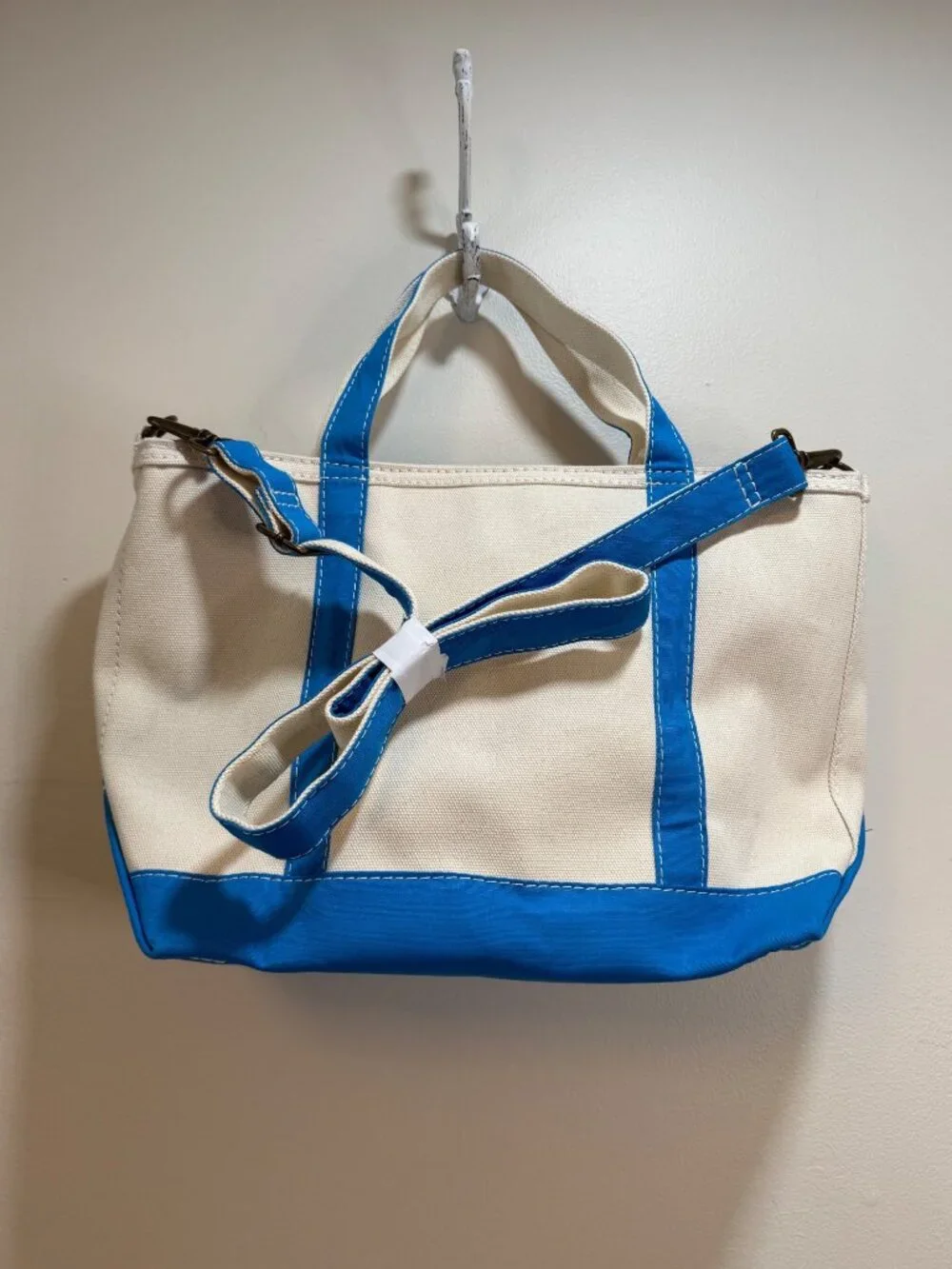 L.L. Bean Boat and Tote Crossbody Pool Blue Straps Exclusive Limited - Picture 2 of 5